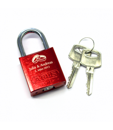 Liebesschloss mit Tauben + Text